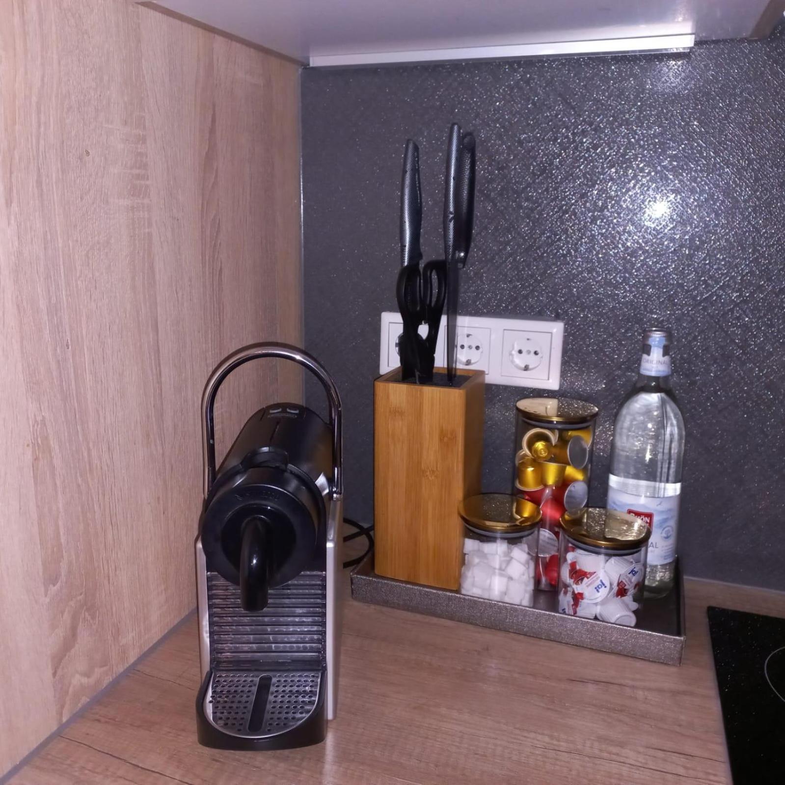 Am City Apartment 24H Self-Check-In, Free Parking, U-Bahn 350M, Netflix Нюрнберг Экстерьер фото